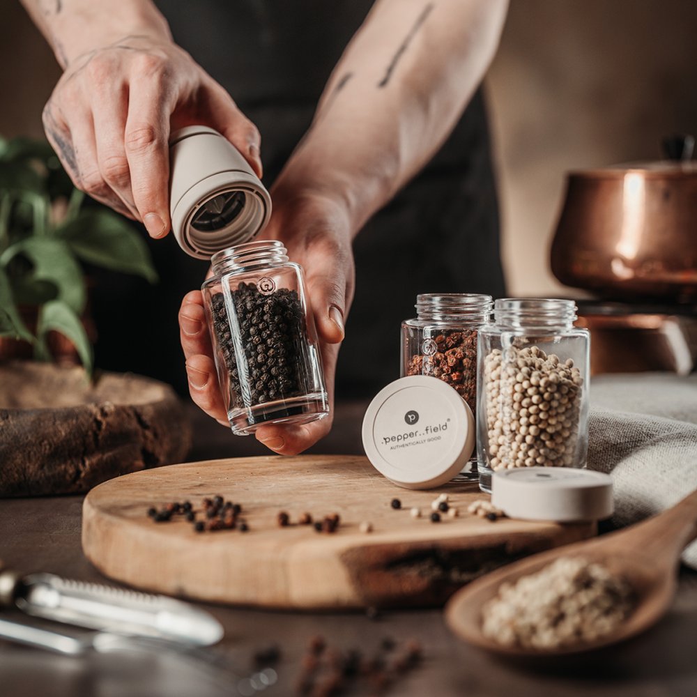 Crushgrind pepper grinder with 2 glass tanks and 3x50g pepper