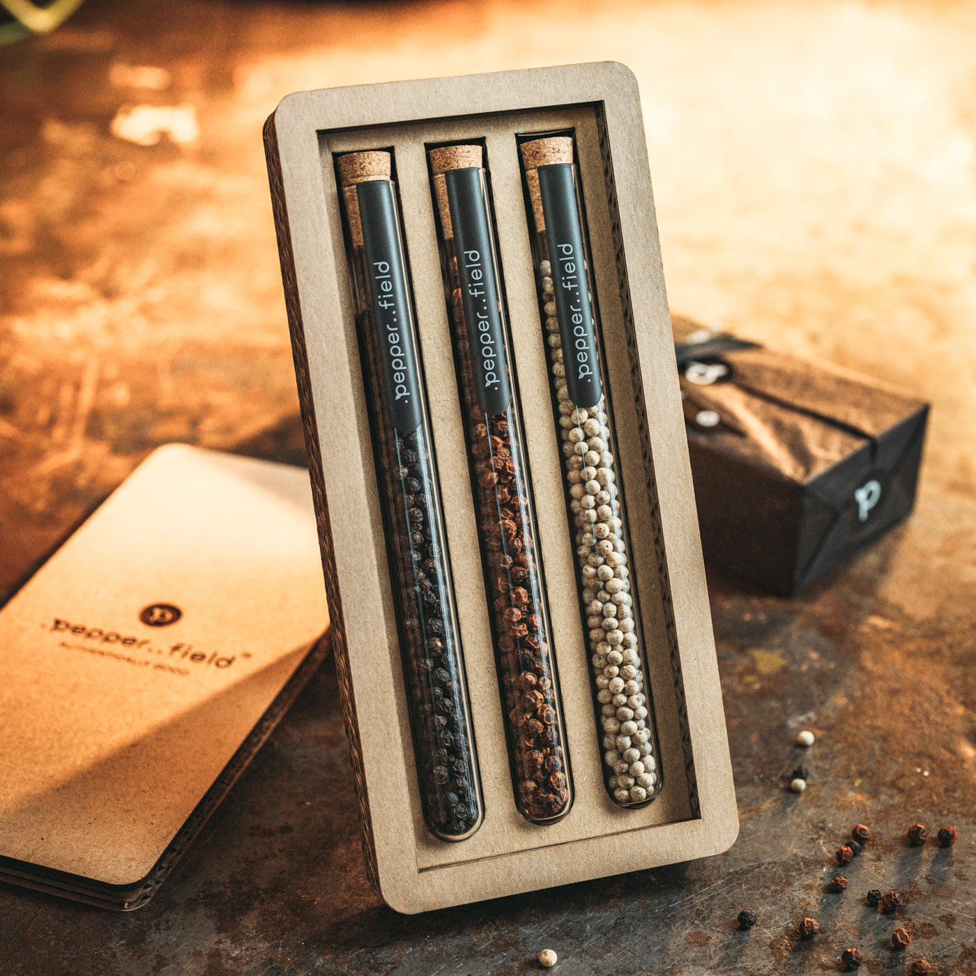 Set of small tubes (3x10g) in a gift box made of design cardboard